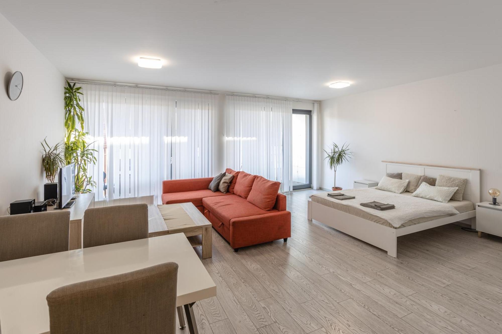 Spacious Terrace Apartment With Free Private Parking Prága Kültér fotó